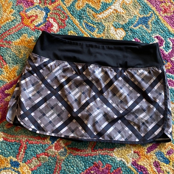 Lorna Jane Tennis Skirt - size medium (30”waist) - Picture 1 of 11